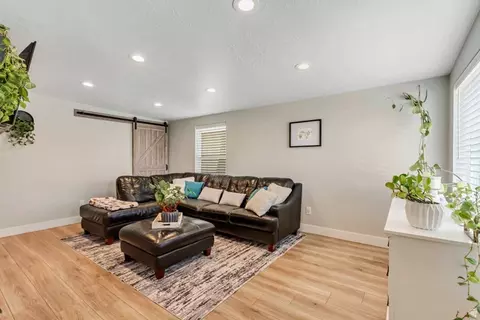 Living - 48 W Moon Ridge Dr, Murray, UT 84107 photo 1 of 1
