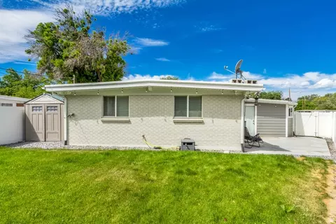 Exterior - 48 W Moon Ridge Dr, Murray, UT 84107 photo 2 of 7
