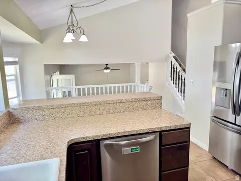 Kitchen - 278 W 2000 S, Clearfield, UT 84015 photo 3 of 3