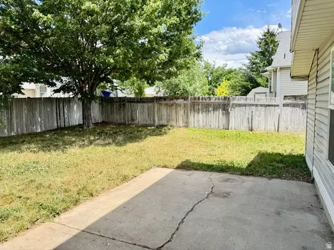 Exterior - 278 W 2000 S, Clearfield, UT 84015 photo 8 of 8