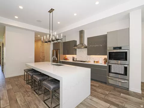 Kitchen - 1283 E Corner View Ct S, Draper, UT 84020 photo 2 of 7