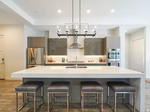 Kitchen - 1283 E Corner View Ct S, Draper, UT 84020 photo 5 of 7