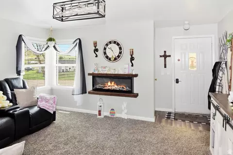 Entry Way - 90 S Railroad Ave, Arimo, ID 83214 photo 1 of 1
