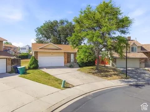 6636 S Milfoil Cir, West Jordan, UT 84081