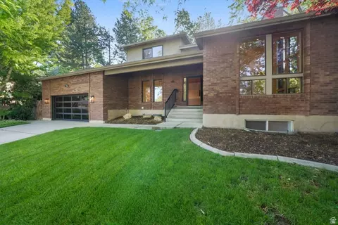 Exterior - 2882 E Heather Cir S, Holladay, UT 84117 photo 2 of 6