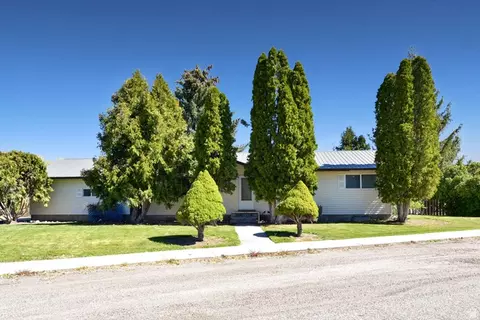 28 E 3rd St N, Downey, ID 83234