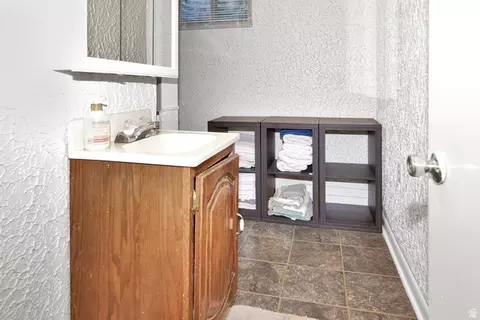 Bath - 28 E 3rd St N, Downey, ID 83234 photo 3 of 3