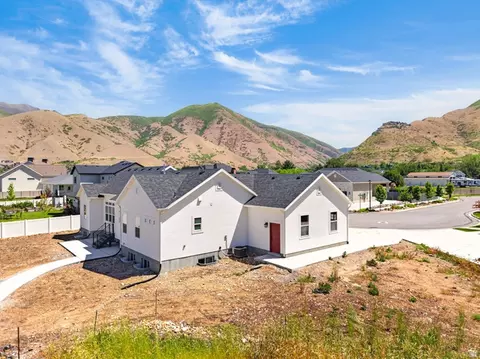 Exterior - 1257 N 1350 E, Mapleton, UT 84664 photo 5 of 14