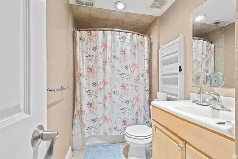 Bath - 14098 S Candy Pull Dr, Draper, UT 84020 photo 6 of 7