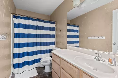 Bath - 14098 S Candy Pull Dr, Draper, UT 84020 photo 5 of 7
