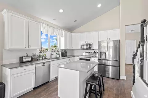 Kitchen - 14098 S Candy Pull Dr, Draper, UT 84020 photo 2 of 4