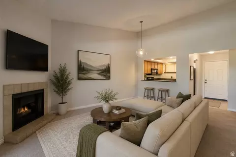 Living - 7327 S Springcrest Ct # 30, Midvale, UT 84047 photo 4 of 6