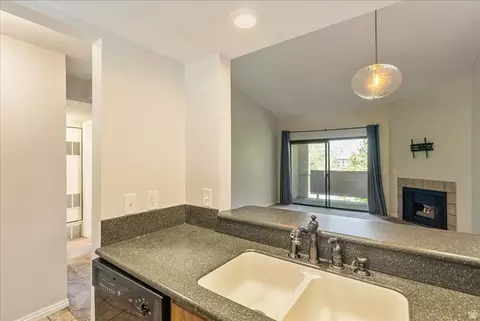 Kitchen - 7327 S Springcrest Ct # 30, Midvale, UT 84047 photo 4 of 4