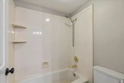 Bath - 7327 S Springcrest Ct # 30, Midvale, UT 84047 photo 4 of 4