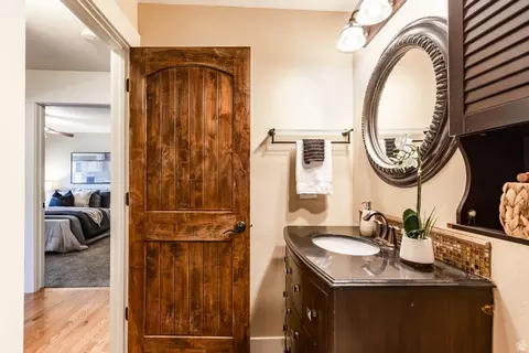 Bath - 5305 S Roseleaf Dr, Murray, UT 84123 photo 4 of 4