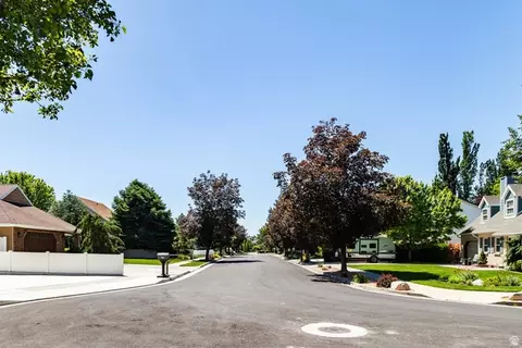 View/Area - 5305 S Roseleaf Dr, Murray, UT 84123 photo 1 of 4