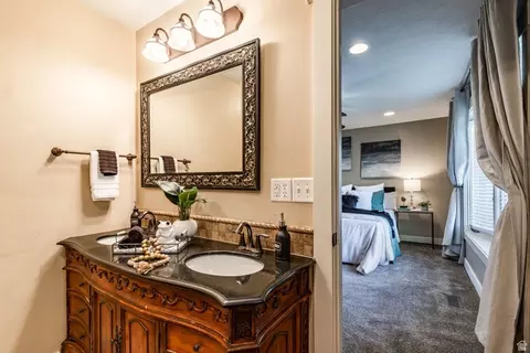 Bath - 5305 S Roseleaf Dr, Murray, UT 84123 photo 1 of 4