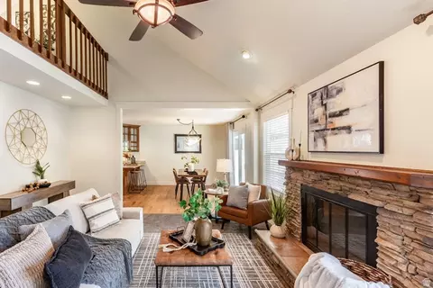 Living - 5305 S Roseleaf Dr, Murray, UT 84123 photo 2 of 4