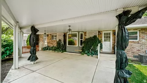 Exterior - 375 E 1780 S, Orem, UT 84058 photo 2 of 4
