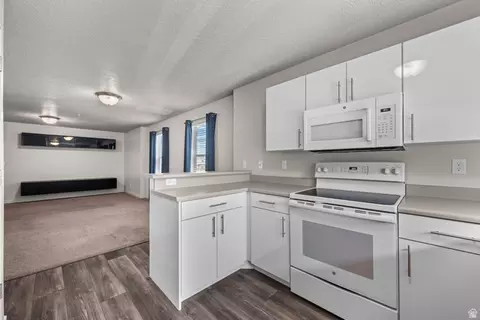 Kitchen - 1700 S Sandhill Rd W #E 301, Orem, UT 84058 photo 5 of 5
