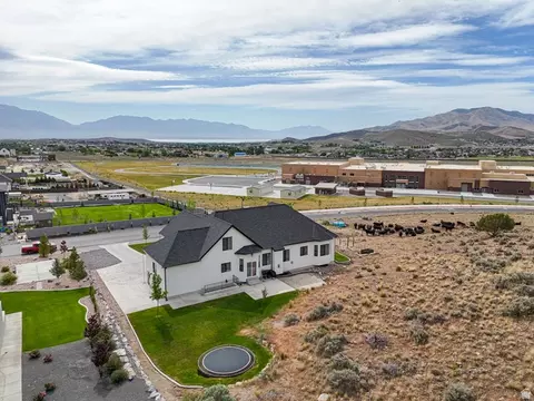 View/Area - 9261 N Belle St, Eagle Mountain, UT 84005 photo 4 of 9