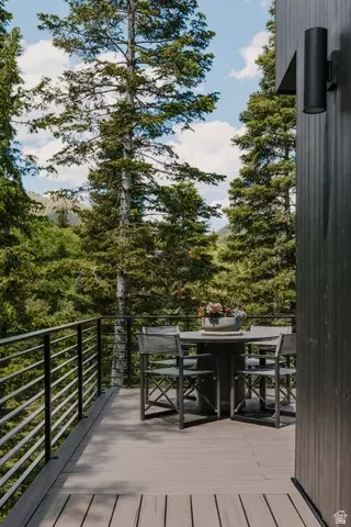Exterior - 3011 E Ridge Top Rd, Sundance, UT 84604 photo 10 of 21