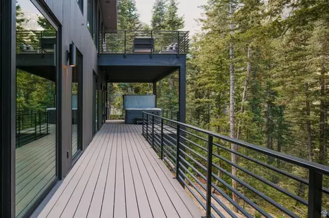 Exterior - 3011 E Ridge Top Rd, Sundance, UT 84604 photo 3 of 21