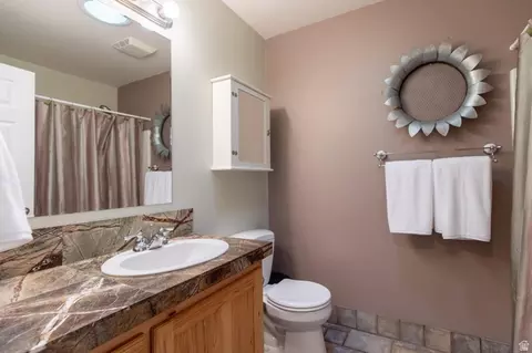 Bath - 609 E 2100 N, North Logan, UT 84341 photo 3 of 6