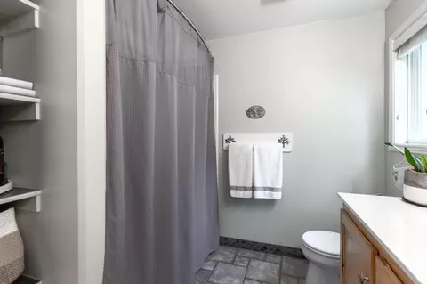 Bath - 609 E 2100 N, North Logan, UT 84341 photo 2 of 6