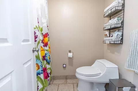 Bath - 609 E 2100 N, North Logan, UT 84341 photo 6 of 6
