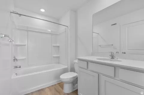 Bath - 1901 E Corriente Dr #1177, Salem, UT 84653 photo 2 of 2