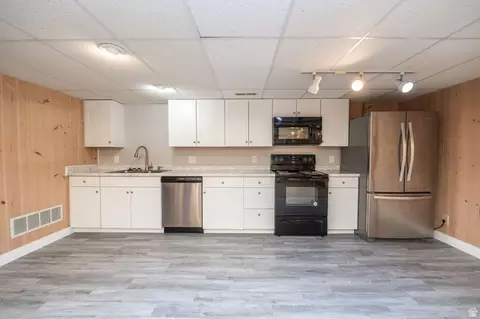 Kitchen - 1154 N Wasatch Dr, Logan, UT 84341 photo 4 of 4