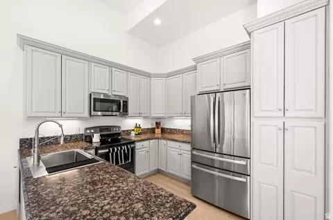 Kitchen - 2326 E Sky Pines Ct S, Holladay, UT 84117 photo 3 of 3