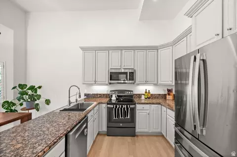 Kitchen - 2326 E Sky Pines Ct S, Holladay, UT 84117 photo 2 of 3