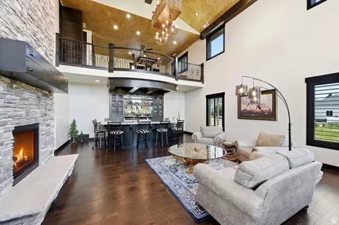 Living - 464 S 975 W, Mapleton, UT 84664 photo 9 of 11
