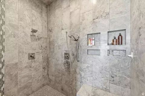 Bath - 464 S 975 W, Mapleton, UT 84664 photo 2 of 11