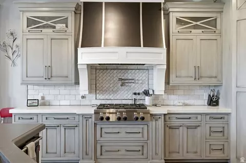 Kitchen - 464 S 975 W, Mapleton, UT 84664 photo 2 of 8