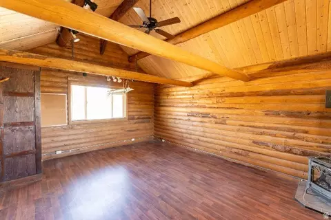 Living - 14908 N Deep Creek Rd, Lapoint, UT 84039 photo 3 of 3