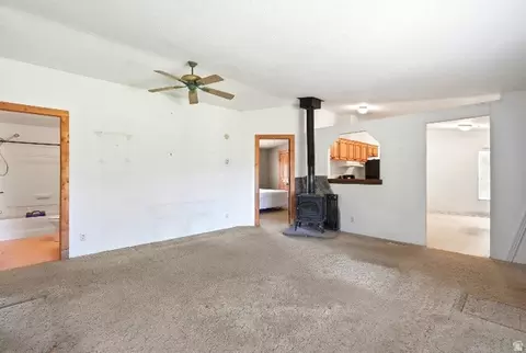 Living - 14908 N Deep Creek Rd, Lapoint, UT 84039 photo 2 of 3