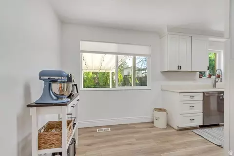 Kitchen - 499 E 8575 S, Sandy, UT 84070 photo 4 of 4