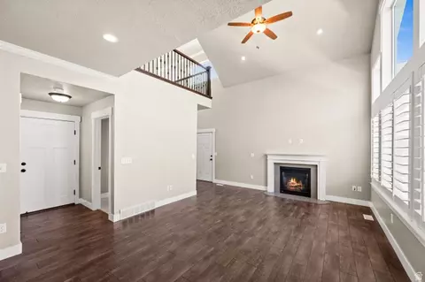 Living - 771 E Newfield Dr S, Sandy, UT 84094 photo 2 of 6