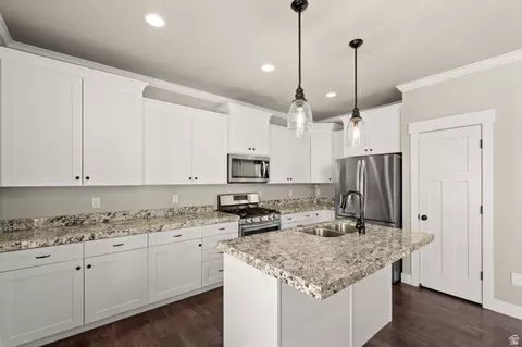 Kitchen - 771 E Newfield Dr S, Sandy, UT 84094 photo 1 of 2