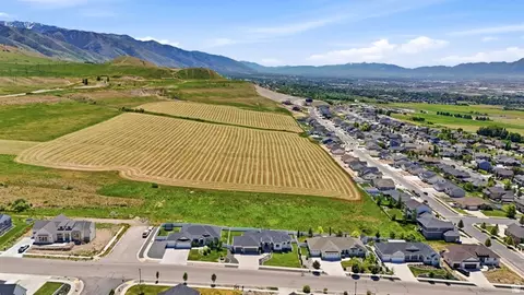 View/Area - 1222 E 300 S, Smithfield, UT 84335 photo 6 of 7