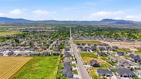 View/Area - 1222 E 300 S, Smithfield, UT 84335 photo 4 of 7