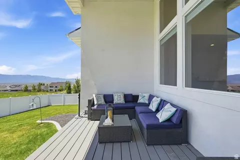 Exterior - 1222 E 300 S, Smithfield, UT 84335 photo 5 of 8