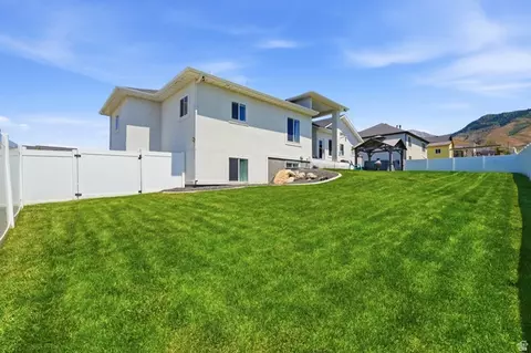 Exterior - 1222 E 300 S, Smithfield, UT 84335 photo 8 of 8