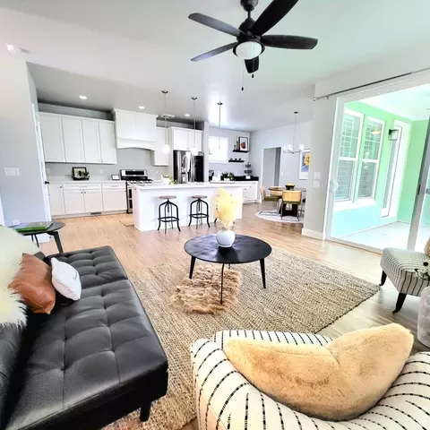 11467 S Abbey Mill Dr, South Jordan, UT 84009