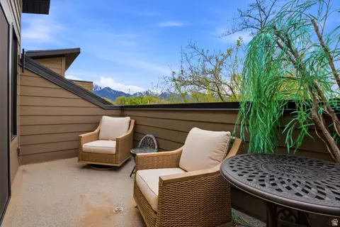 Exterior - 560 E 7215 S, Midvale, UT 84047 photo 3 of 3