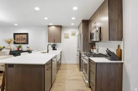 Kitchen - 560 E 7215 S, Midvale, UT 84047 photo 2 of 2