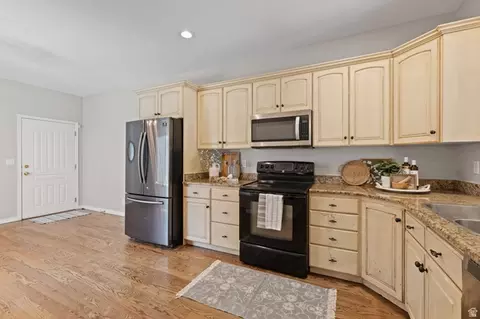 Kitchen - 72 N 380 W, Orem, UT 84057 photo 2 of 2